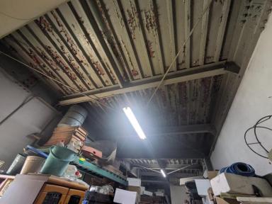 高知市で鉄骨倉庫のサビが気になる方へ｜天井塗装工事のご紹介