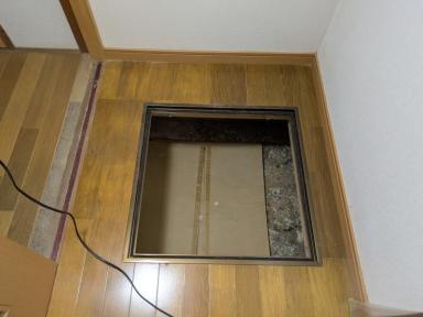 【施工進捗②】高知市でシロアリ被害・雨漏り修繕工事｜シロアリ処理と点検口新設